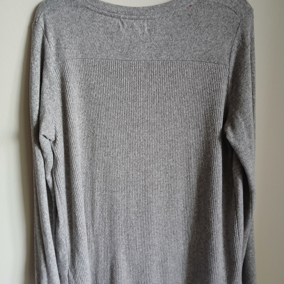Thyme & Honey Gray Penguin Sweater Size Medium Christmas - Picture 7 of 10